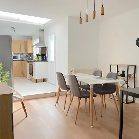 Apartamento Cozy House For 8 People Near Lille Tourcoing Exterior foto